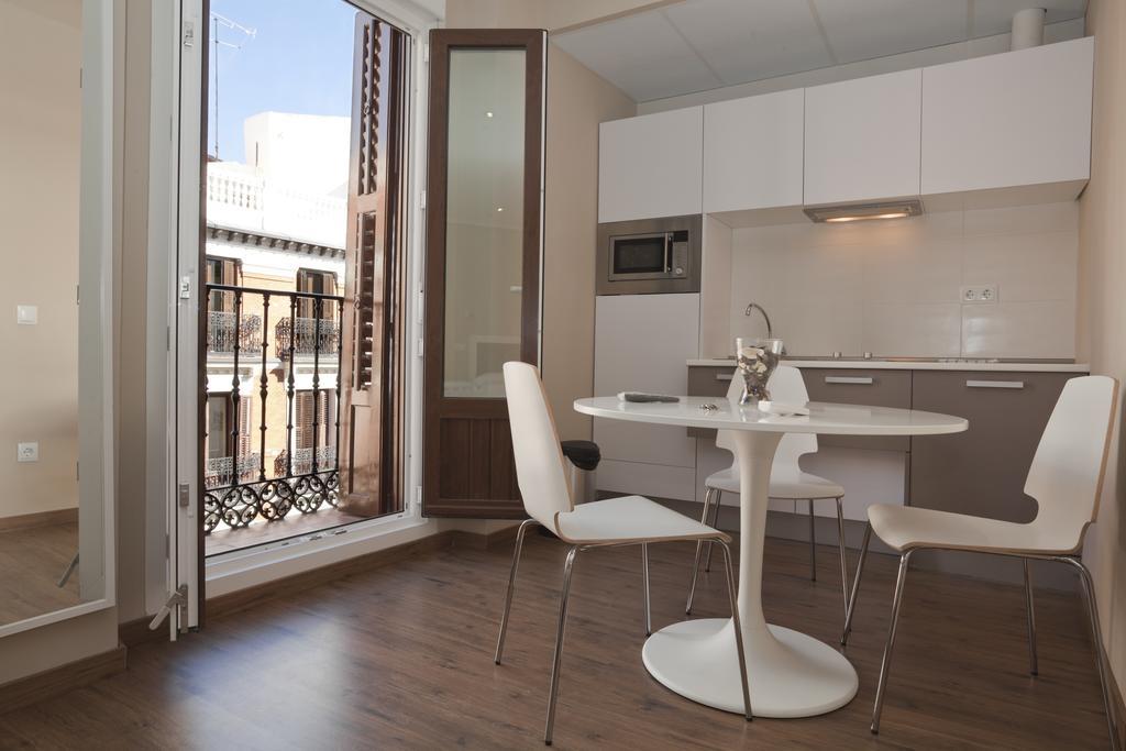 Apartamentos Felipe VI Madrid Chambre photo